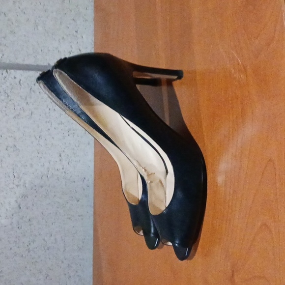 Ivanka Trump Black Peep Toe Heels Womens Size 9M B5 - Picture 5 of 9